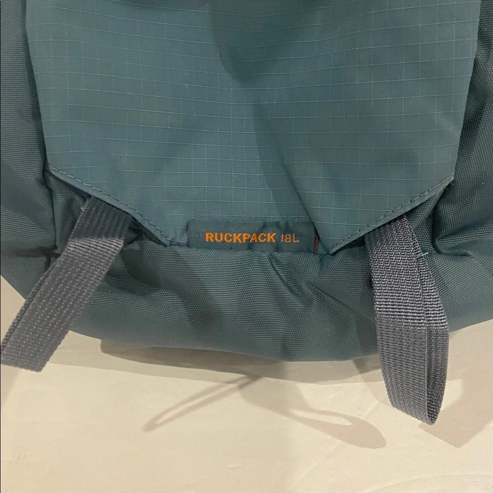 Like New REI 18L Ruck Pack Hiking/Travel/Laptop/Carry-On Backpack